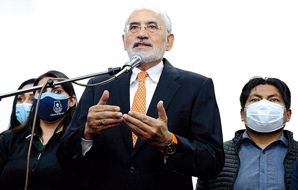 EN LA MIRA. El expresidente Carlos Mesa.