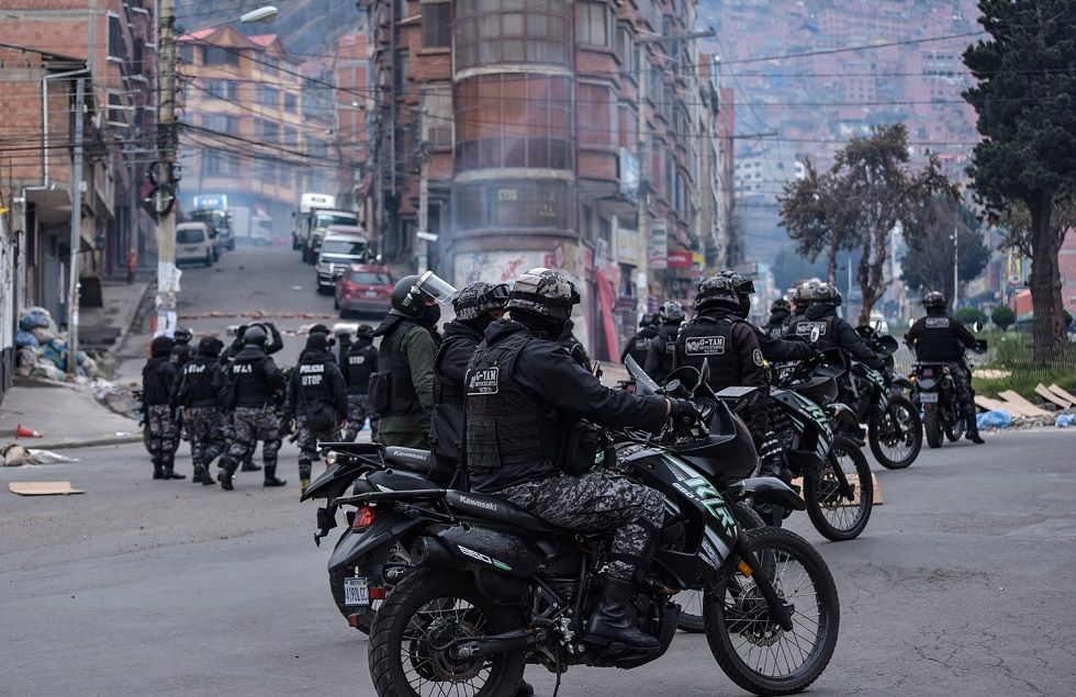 Efectivos policiales durante los conflictos con cocaleros el 21 de septiembre.