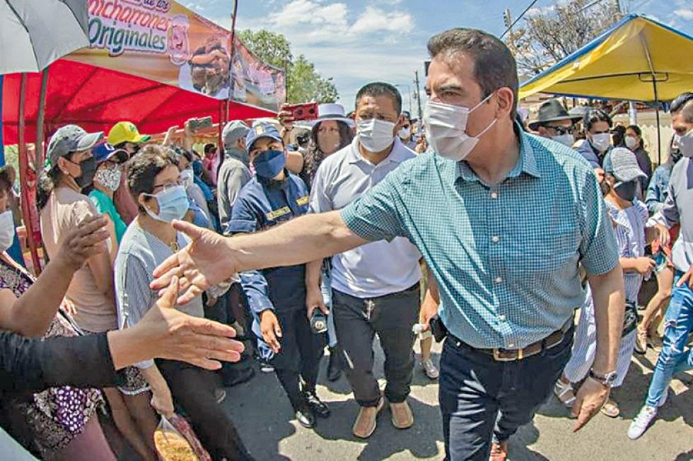 DENUNCIADO. El alcalde de Cochabamba Manfred Reyes Villa reapareció ayer en un acto público.