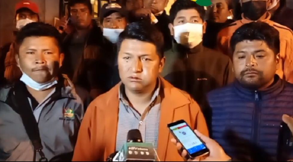 Los representantes del Comité de Autodefensa brindaron una conferencia de prensa.