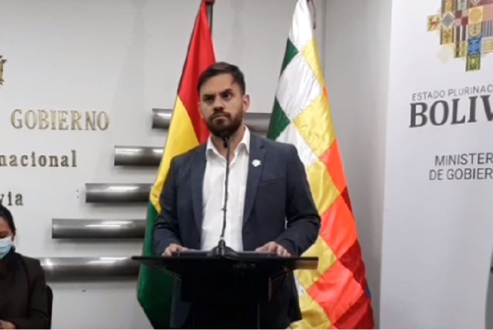 El ministro de Gobierno, Eduardo del Castillo, en una conferencia de prensa.