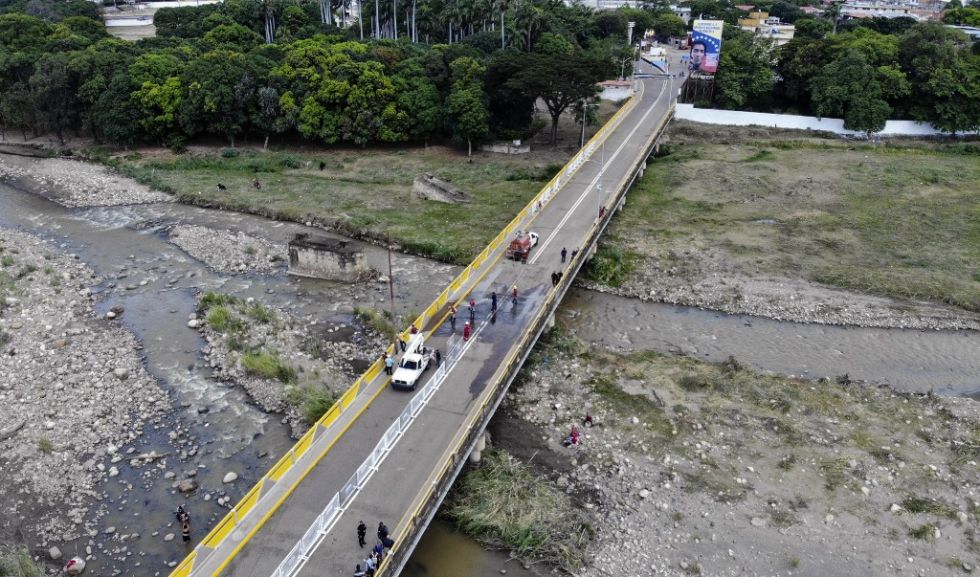 El puente Simón Bolívar, uno de los pasos fronterizos más concurridos entre los dos países, fue cerrado al tráfico en 2019.
