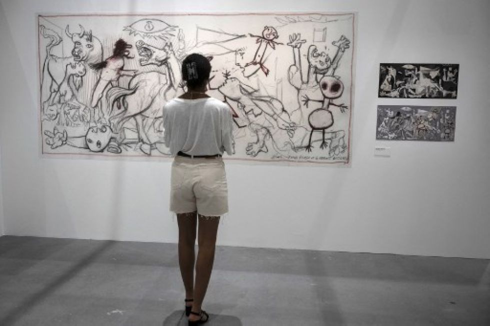Vista del Güernica, una de las obras más cotizadas del pintor español, expuesta en el Museo Mucem de Marsella, Francia.