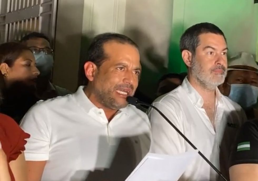 El Gobernador de Santa Cruz ofreció un discurso en la plaza 24 de Septiembre.