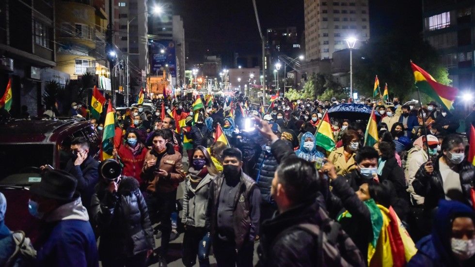 La marcha por los 39 años de la democracia en La Paz. 