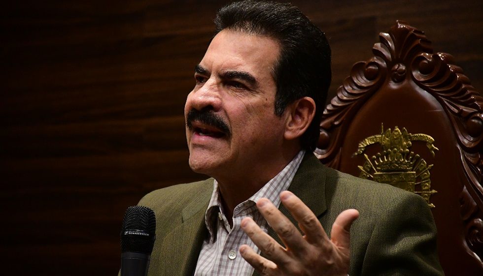 El alcalde de Cochabamba, Manfred Reyes Villa, espera un pronunciamiento del TCP.