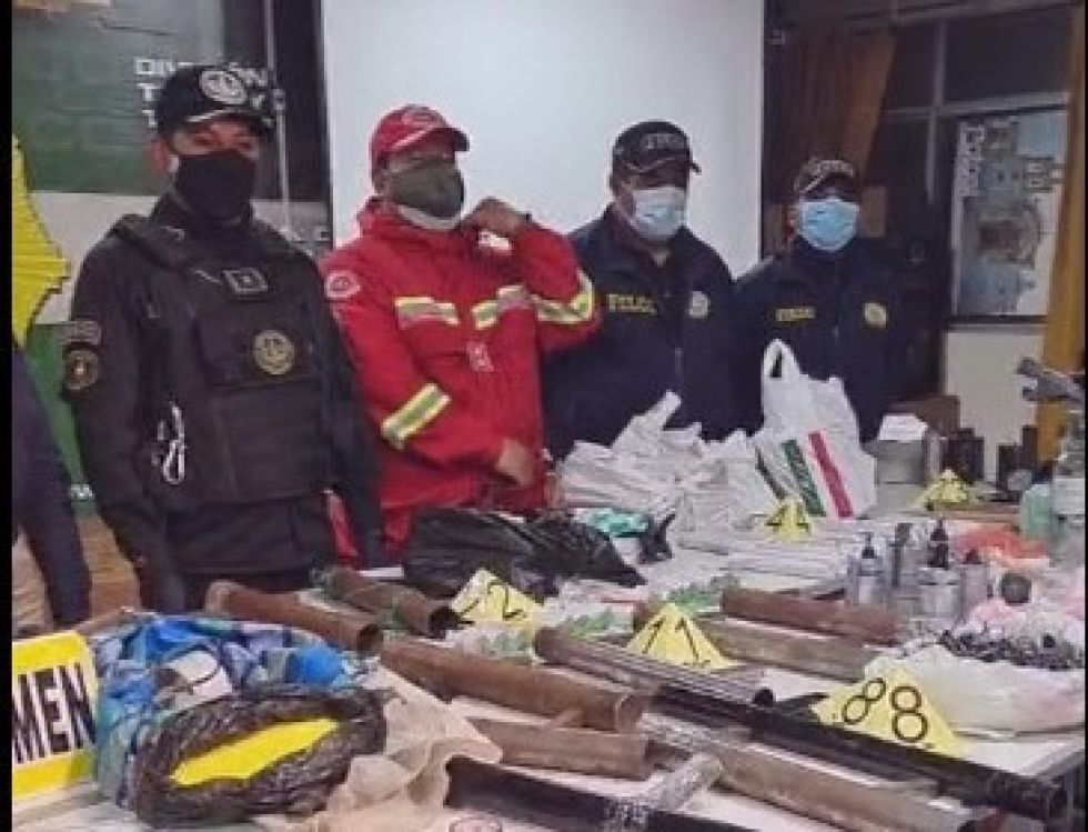 La conferencia de prensa ofrecida la noche del sábado, por la Fuerza Especial de Lucha Contra el Crimen de La Paz.