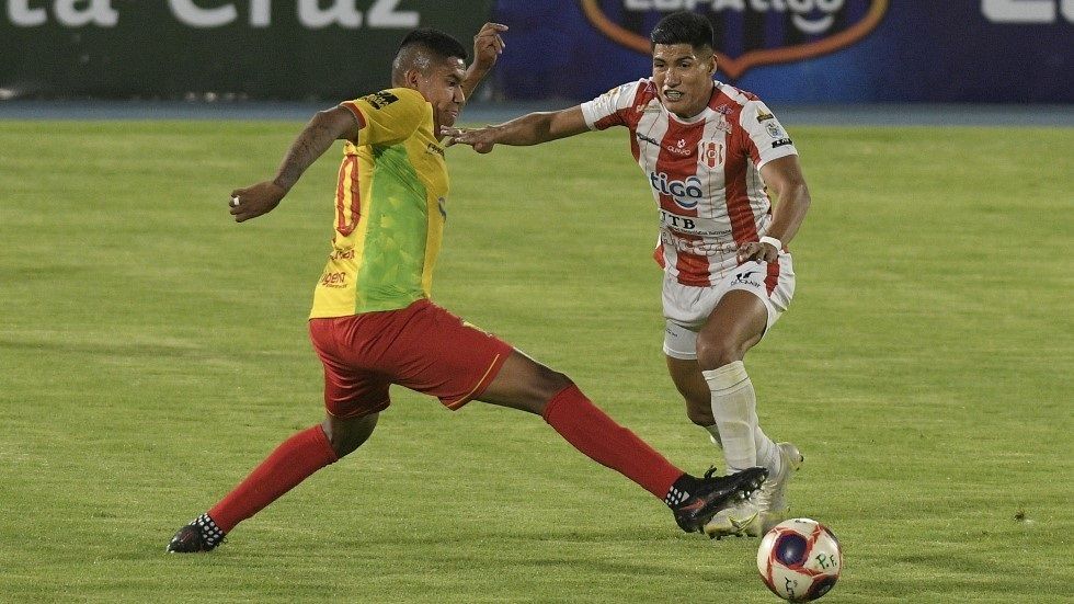 Luis Alí de Independiente busca superar la marca de Gustavo Olguín de Palmaflor.