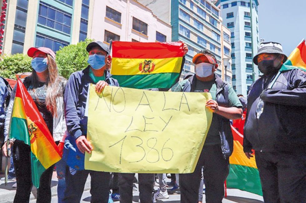 Gremiales del país se reúnen con miembros del Gobierno para analizar la Ley 1386.