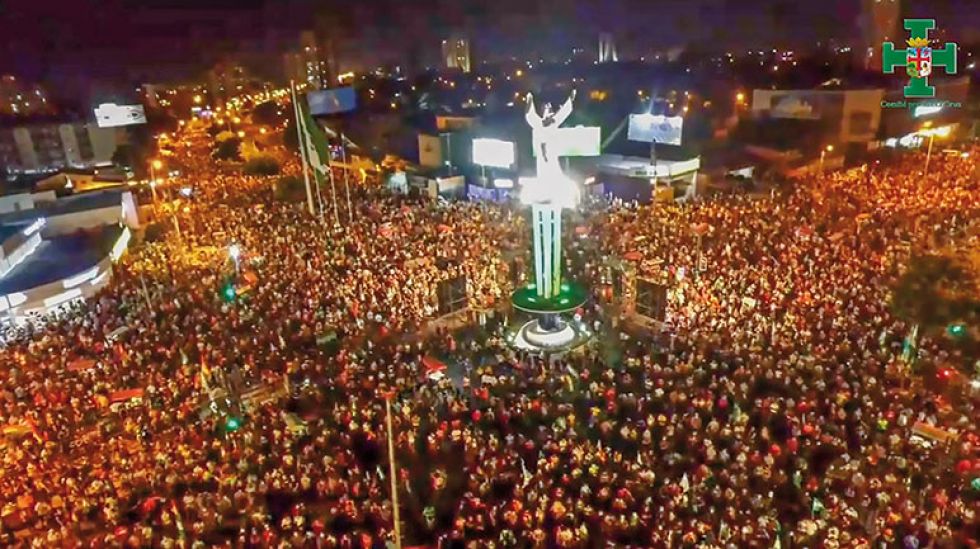 MOVILIZACIÓN. Dirigentes del Comité pro Santa Cruz convocaron a una concentración en El Cristo Redentor para anunciar sus decisiones.