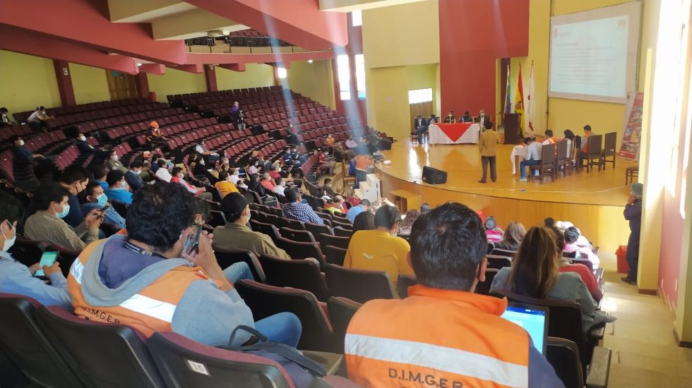 Una de las últimas reuniones presenciales del COEM en la Villa Bolivariana.