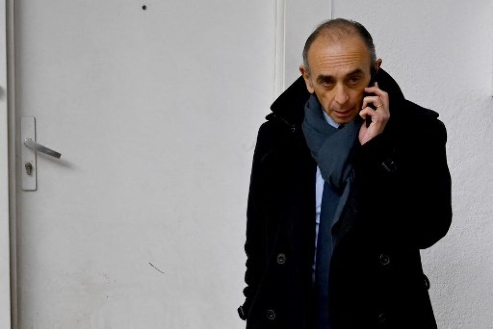 Desde la pequeña pantalla o las ondas, Zemmour no duda en criticar a los delincuentes "negros y árabes".