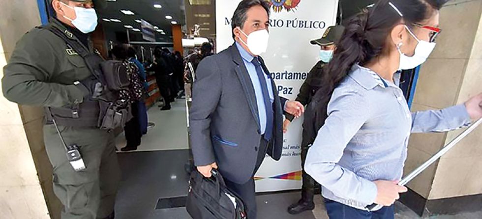 INVESTIGACIÓN. Marisabel Parada cuando fue aprehendida ayer, pero tras abstenerse de declarar acabó liberada.