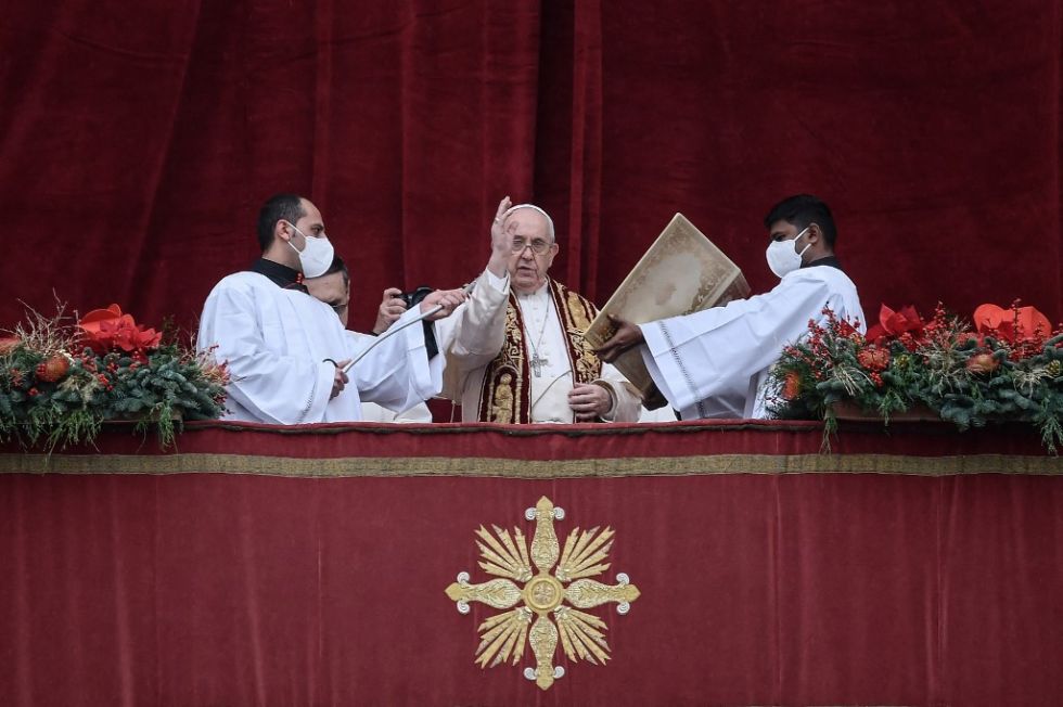 El Papa, durante su bendición navideña Urbi et Orbi en la Plaza de San Pedro en el Vaticano.