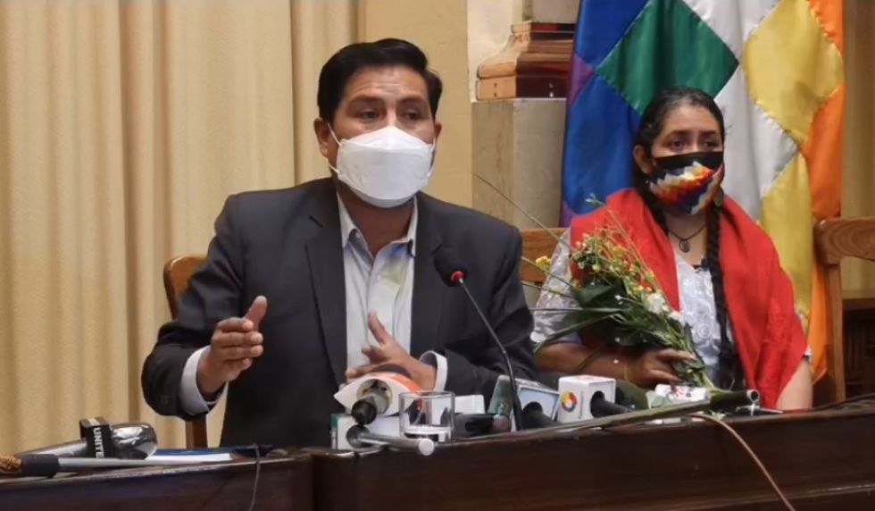 El ministro de Salud, Jeyson Auza, durante su conferencia de prensa de este viernes.