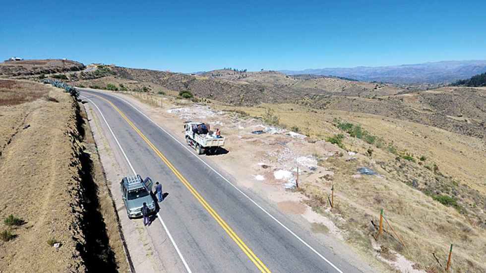 PROYECTO. La doble vía Sucre-Yamparáez podría comenzar a construirse a partir del mes de marzo, luego de la adjudicación del proyecto.