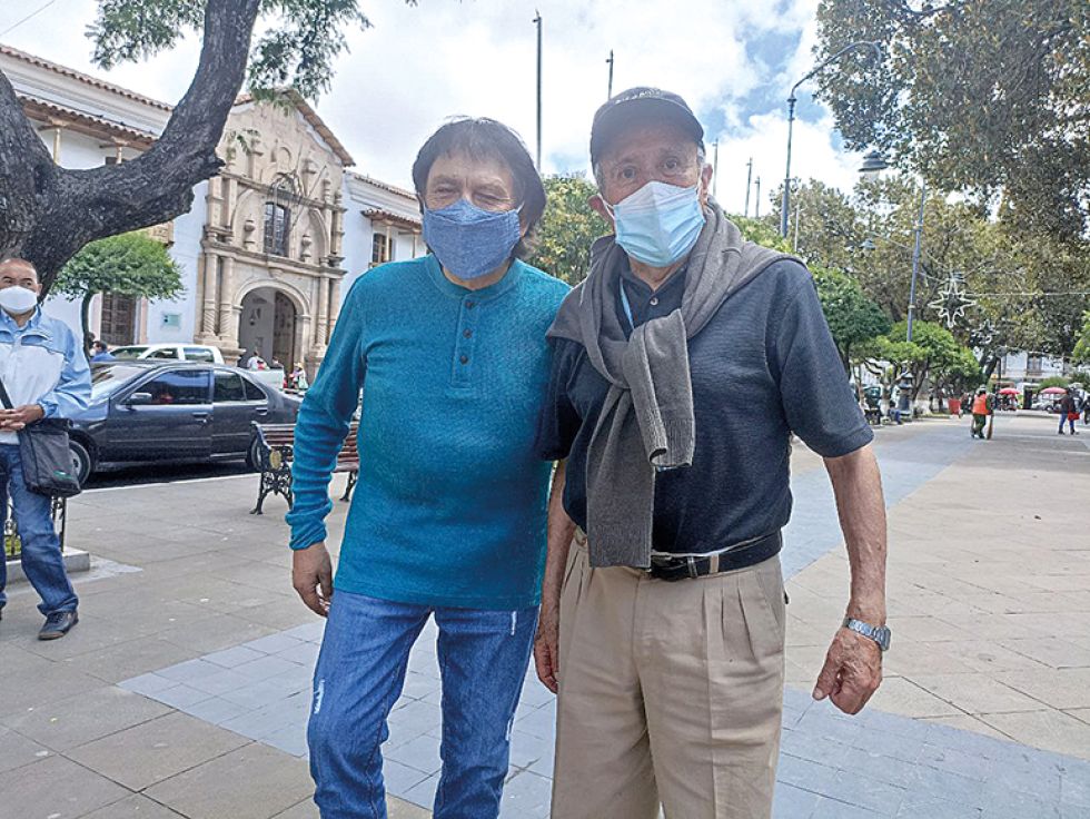 RECONOCIDOS. Los humoristas Vicente Valenzuela y David Santalla visitaron Sucre.