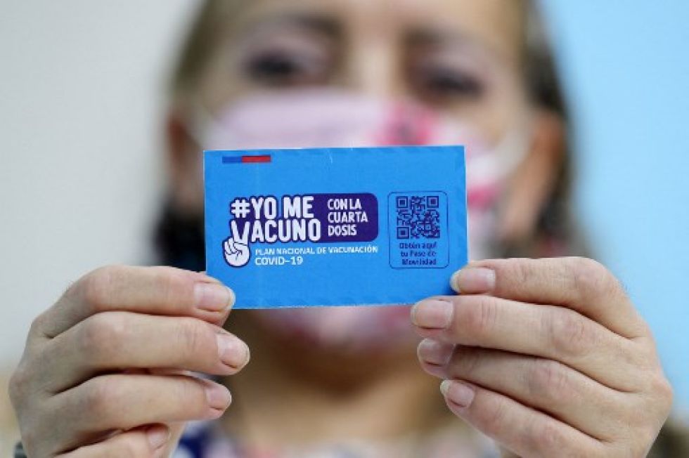 La vacunación con la cuarta dosis comenzará para todos los mayores de 55 años, para luego ir bajando en edad.