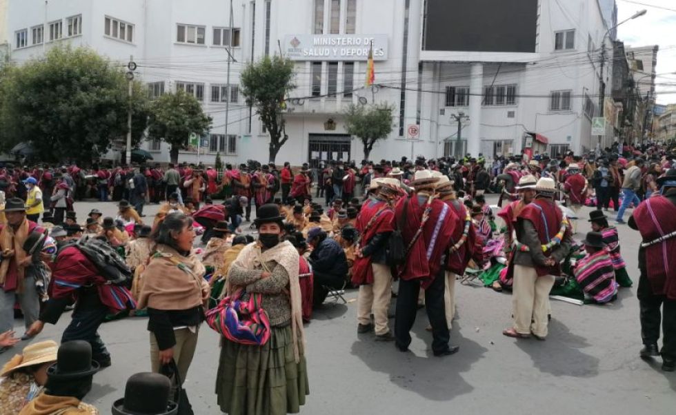 Una protesta de la Federación de Campesinos de La Paz “Tupak Katari” contra el carnet de vacunación.
