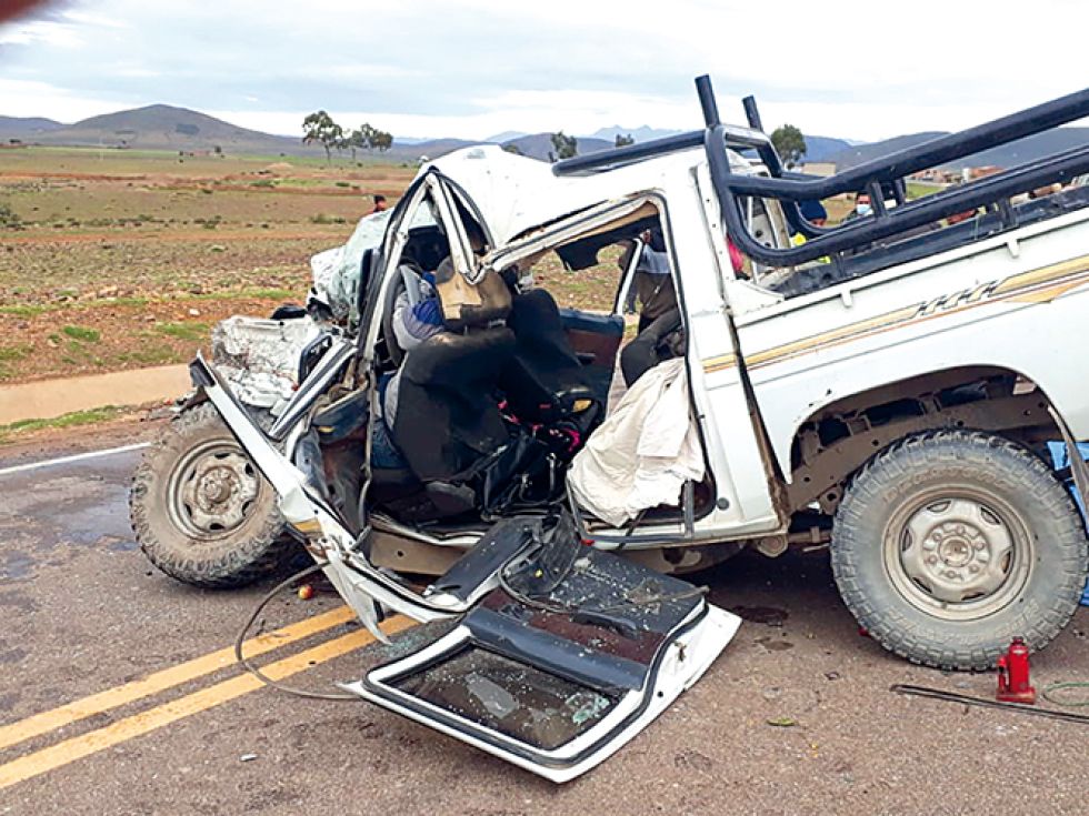 DOLOR. El lamentable accidente ocurrió aproximadamente a las 6:30 de ayer, martes, en el tramo Villa Nueva-Tres Cruces, en una curva.
