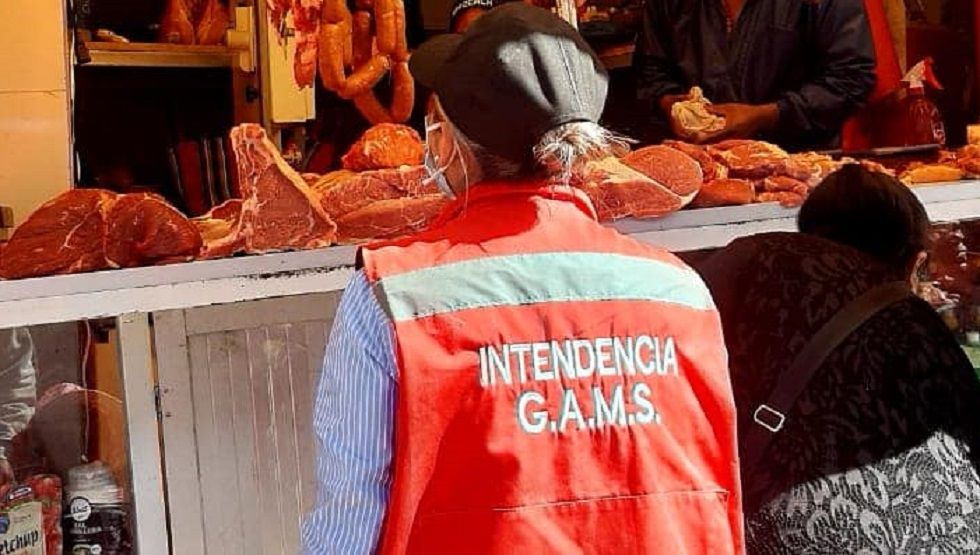 La Intendencia continúa con los operativos de control de locales de comida.