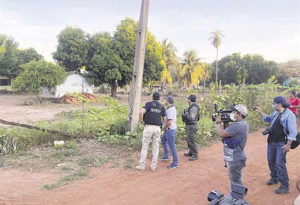 Agentes de la Policía en la zona de Umopar de San Matías, donde vivía el hombre acusado de narcotráfico.