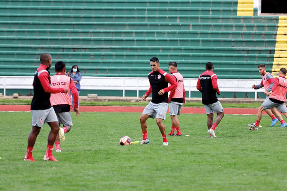 El “Matador” realizó ayer una práctica de fútbol en el estadio Patria, donde este domingo recibirá a Always Ready por la primera fecha del torneo.