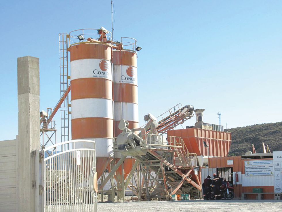 RECLAMO. Los trabajadores de Concretec ingresan al cuarto día de paro de actividades hoy.