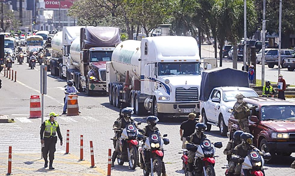 BLOQUEO. Los conflictos sociales y políticos de 2020, en pleno pico de la primera ola de la pandemia, afectaron la atención de enfermos de covid.