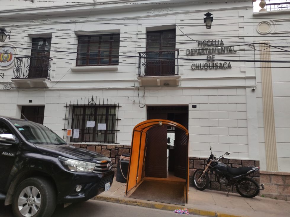 La jueza se encontraría en la Fiscalía Departamental de Chuquisaca para prestar su declaración.