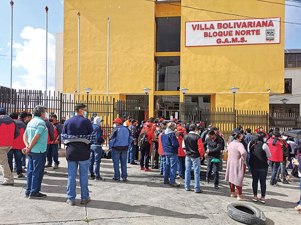 PROTESTA. La movilizacion de ayer del Sindicato de Fancesa en la Villa Bolivariana.