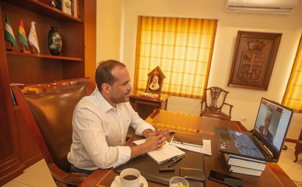 El gobernador de Santa Cruz, Luis Fernando Camacho, se reunió virtualmente con el Relator de la ONU.
