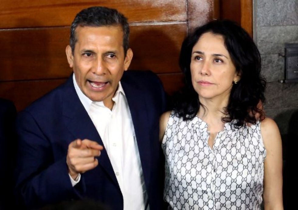 El expresidente de Perú (2011-2016) Ollanta Humala habla junto a su esposa Nadine Heredia en abril de 2018.