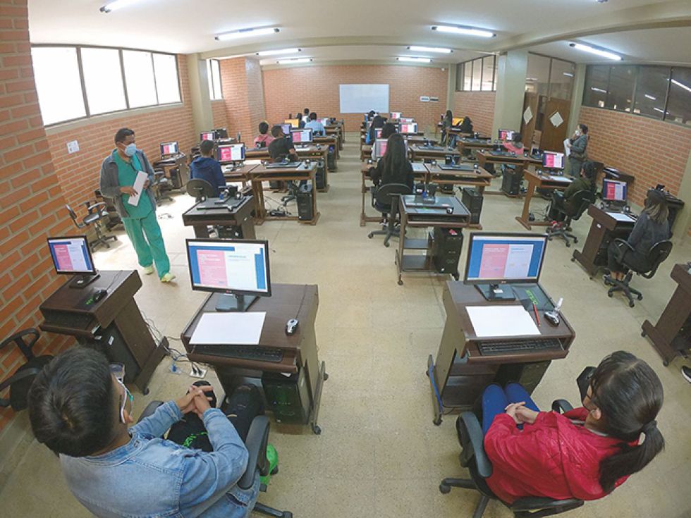 POSITIVO. A diferencia de otras gestiones, este año no hubo ningún incoveniente con el sistema durante las cuatro jornadas de evaluación.