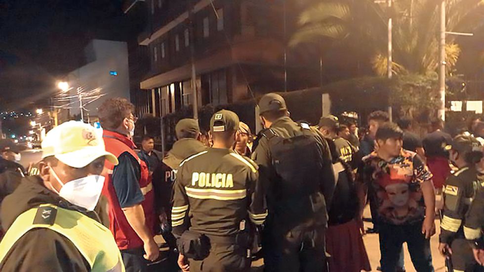 CONTROL. Operativos efectuados por la Comuna y miembros de la Policía Boliviana. 