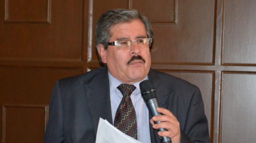 El exrector de la UMSA, Waldo Albaracín, es acusado de abandonar a una mujer embarazada.