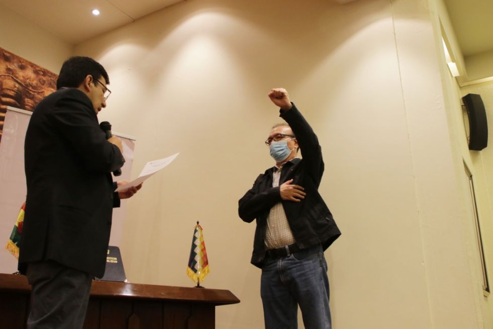 Manuel Valle Vargas, en el momento de su juramento como nuevo titular de ENDE.