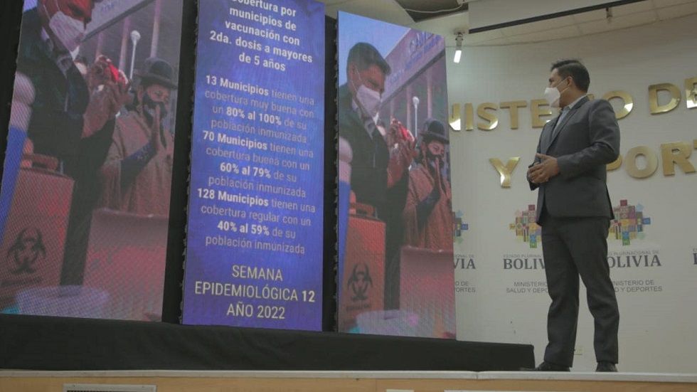 El ministro de Salud, Jeyson Auza, en la presentación del informe sobre el covid-19 en Bolivia.