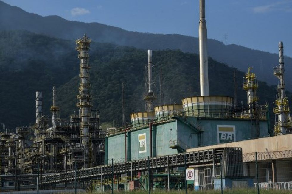 Vista de la refinería "Presidente Bernardes" ubicada en las proximidades de Brasilia. El complejo pertenece y es gestionado por la estatal petrolera Petrobras.