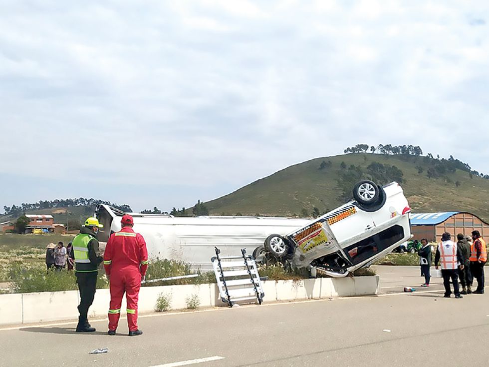 LAMENTABLE. El accidente ocurrió cuando los dos vehículos transitaban por la misma vía.