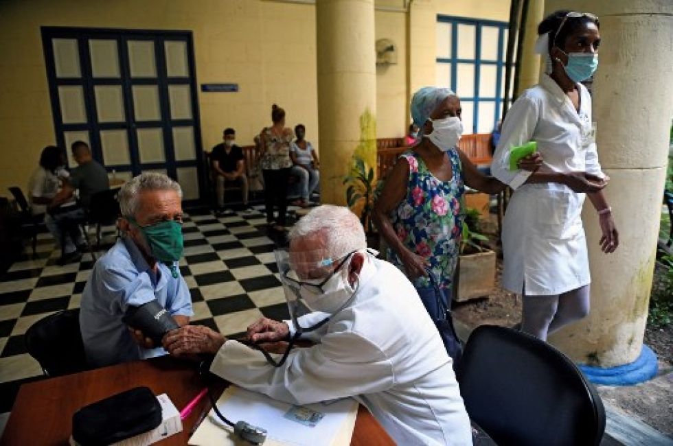 Una gran mayoría de la población cubana ya fue inmunizada contra el coronavirus mediante un sistema propio de vacunación.