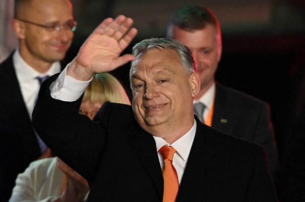 Víctor Orban consolida su poder político después de un proceso electoral que fue seguido por más de 200 observadores internacionales, quienes deben entregar un informe.