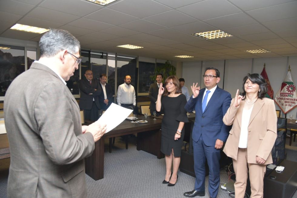 El juramento de la nueva directiva de la Cámara Nacional de Industrias, este martes, en La Paz.