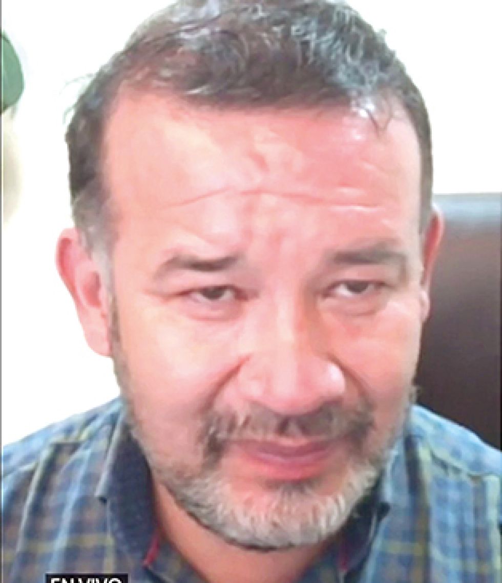 AUTORIDAD. El director del INE, Humberto Arandia, ayer, en Correo del Sur Radio FM 90.1.