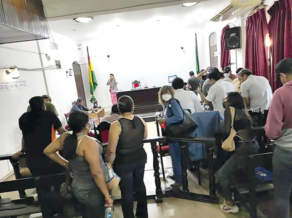 IMPUTADOS. La audiencia cautelar concluyó la madrugada de ayer, sábado, en Santa Cruz.