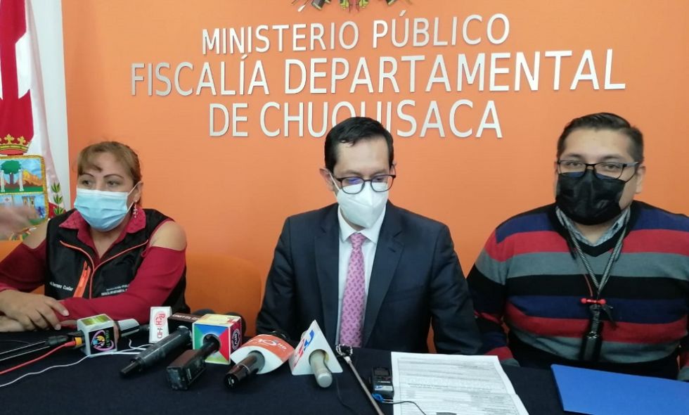 La conferencia de prensa de la Fiscalía departamental sobre el caso de rapto.