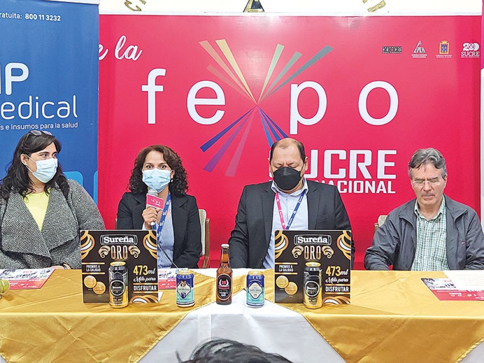 ACTO. La conferencia de prensa de ayer, donde se presentó a las tres nuevas firmas.