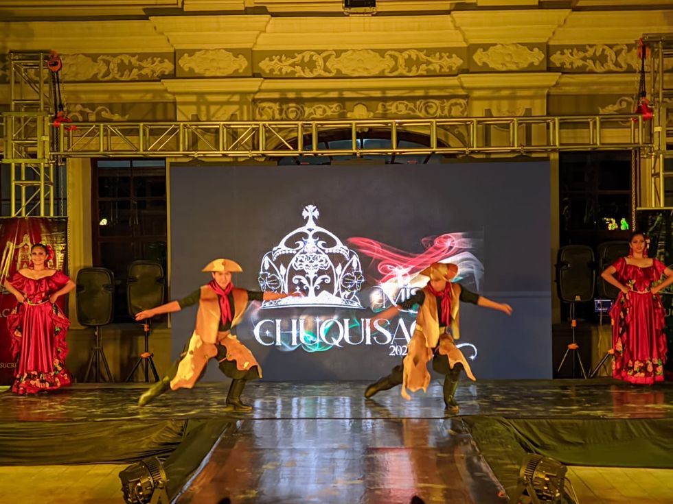 La última gala previa a la coronación. CARLOS RODRÍGUEZ/CORREO DEL SUR