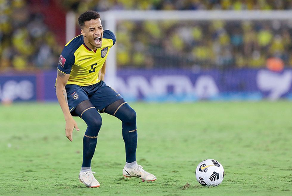 El lateral jugó ocho partidos con la camiseta de la selección ecuatoria en las pasadas eliminatorias.