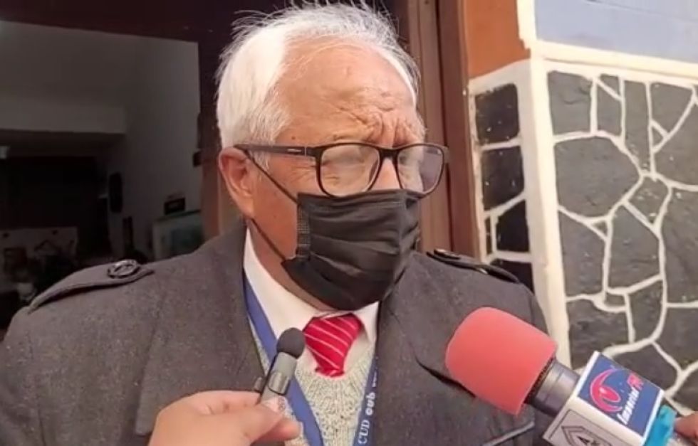 El rector de la Universidad Autónoma Tomás Frías, Pedro López, en una entrevista el lunes.